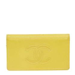 مملوكة مسبقًا محفظة شانيل بشعار سي سي جلد كافيار أصفر