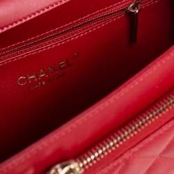 Pre Owned Chanel Red Caviar Leather Small Business Affinity Flap Bag