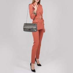 Pre Owned حقيبة شانيل جامبو ريشيو 2.55 كلاسيك 227 جلد مبطن رصاصي ميتاليك بقلاب