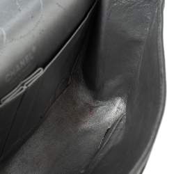 Pre Owned حقيبة شانيل جامبو ريشيو 2.55 كلاسيك 227 جلد مبطن رصاصي ميتاليك بقلاب