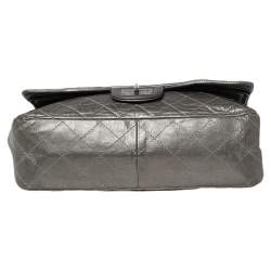 Pre Owned حقيبة شانيل جامبو ريشيو 2.55 كلاسيك 227 جلد مبطن رصاصي ميتاليك بقلاب