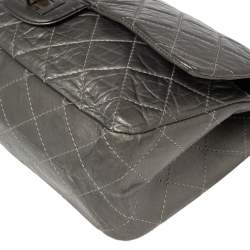 Pre Owned حقيبة شانيل جامبو ريشيو 2.55 كلاسيك 227 جلد مبطن رصاصي ميتاليك بقلاب