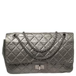 Pre Owned حقيبة شانيل جامبو ريشيو 2.55 كلاسيك 227 جلد مبطن رصاصي ميتاليك بقلاب