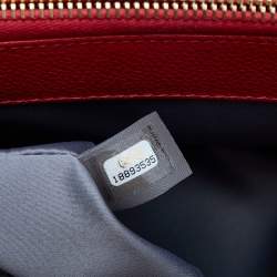 Pre Owned حقيبة يد توتس شانيل غراند شوبنغ جلد كافيار أحمر مبطن