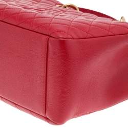 Pre Owned حقيبة يد توتس شانيل غراند شوبنغ جلد كافيار أحمر مبطن