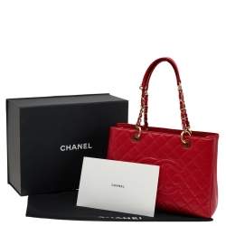 Pre Owned حقيبة يد توتس شانيل غراند شوبنغ جلد كافيار أحمر مبطن