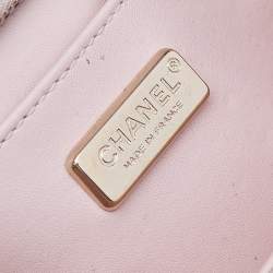 مملوكة مسبقًا حقيبة شانيل ميني كلاسيك جلد ثعبان أزرق بقلاب