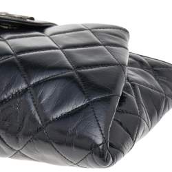 مملوكة مسبقًا Chanel Black Quilted Crinkled Leather Coco Pleats Clutch