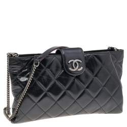 مملوكة مسبقًا Chanel Black Quilted Crinkled Leather Coco Pleats Clutch