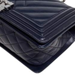 Pre Owned Chanel Midnight Blue Quilted Chevron Leather Medium Boy Flap Bag