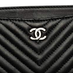 Pre Owned Chanel Black Chevron Leather CC Card Holder