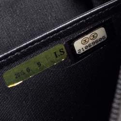 مملوكة مسبقًا محفظة كونتينيتال شانيل بوي لد أسود مبطن بسحاب محيط