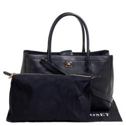 مملوكة مسبقًا حقيبة يد شانيل سيرف شوبر جلد أسود 