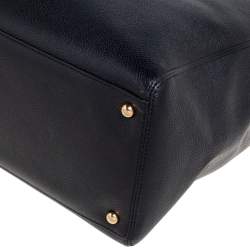 مملوكة مسبقًا حقيبة يد شانيل سيرف شوبر جلد أسود 