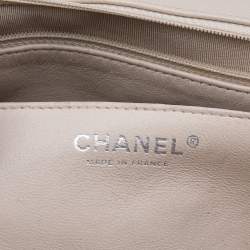 Pre Owned Chanel Beige Quilted Caviar Leather Maxi Classic Single Flap Bag