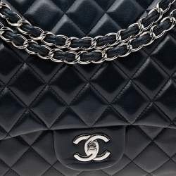 مملوكة مسبقًا Chanel Black Quilted Leather Maxi Classic Single Flap Bag
