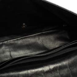 مملوكة مسبقًا حقيبة شانيل ماكسي كلاسيك جلد لامع مبطن أسود بقلاب مزدوج 