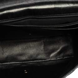 مملوكة مسبقًا حقيبة شانيل ماكسي كلاسيك جلد لامع مبطن أسود بقلاب مزدوج 