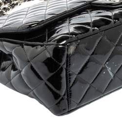 مملوكة مسبقًا حقيبة شانيل ماكسي كلاسيك جلد لامع مبطن أسود بقلاب مزدوج 