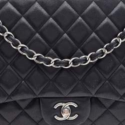Pre Owned Chanel Black Quilted Leather Maxi Classic Single Flap Bag