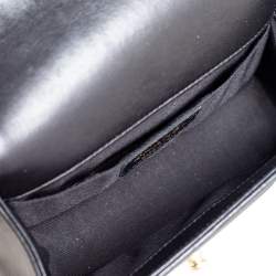Pre Owned حقيبة بقلاب شانيل بوي جلد مبطن أسود بسلسلة صغيرة