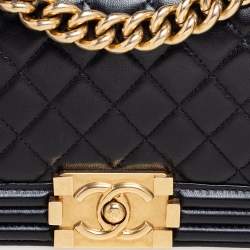Pre Owned حقيبة بقلاب شانيل بوي جلد مبطن أسود بسلسلة صغيرة