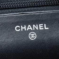 مملوكة مسبقًا محفظة بسلسلة شانيل كلاسيك جلد مبطن أسود