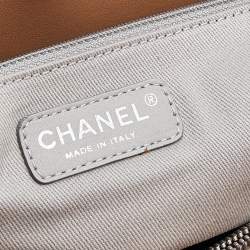 مملوكة مسبقًا حقيبة يد توتس شانيل شوبر جلد مبطن بيج سي سي