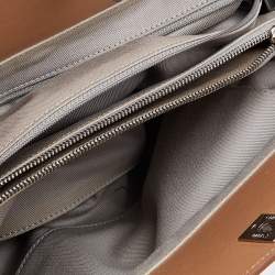 مملوكة مسبقًا حقيبة يد توتس شانيل شوبر جلد مبطن بيج سي سي