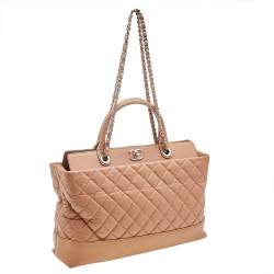 مملوكة مسبقًا حقيبة يد توتس شانيل شوبر جلد مبطن بيج سي سي