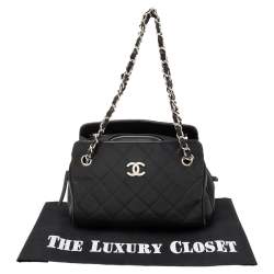 مملوكة مسبقًا حقيبة يد شانيل كراون سي سي جلد كافيار مبطن سوداء صغيرة