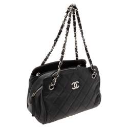 مملوكة مسبقًا حقيبة يد شانيل كراون سي سي جلد كافيار مبطن سوداء صغيرة