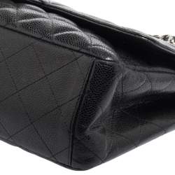 Pre Owned حقيبة شانيل ماكسي كلاسيك جلد كافيار أسود مبطن بقلاب مزدوج