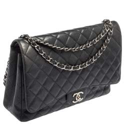 Pre Owned حقيبة شانيل ماكسي كلاسيك جلد كافيار أسود مبطن بقلاب مزدوج