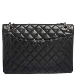 Pre Owned حقيبة شانيل ماكسي كلاسيك جلد كافيار أسود مبطن بقلاب مزدوج