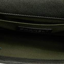 Pre Owned حقيبة شانيل بوي جلد مبطن أخضر بقلاب صغيرة