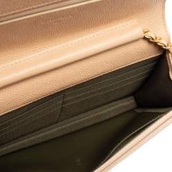 مملوكة مسبقًا محفظة بسلسلة شانيل بوي جلد مبطن أخضر