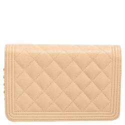 مملوكة مسبقًا محفظة بسلسلة شانيل بوي جلد مبطن أخضر