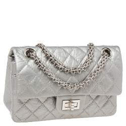 Pre Owned Chanel Silver Quilted Crinkled Leather 2.55 Reissue 224 Double Flap Bag