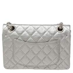 Pre Owned Chanel Silver Quilted Crinkled Leather 2.55 Reissue 224 Double Flap Bag