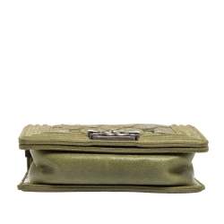 Pre Owned حقيبة شانيل تشيسترفيلد بادينغ بوي جلد نوبوك مبطن بني بقلاب صغيرة 