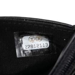 مملوكة مسبقًا حقيبة كلتش شانيل "WOC" نمط متعرج كلاسيك جلد لامع بيج