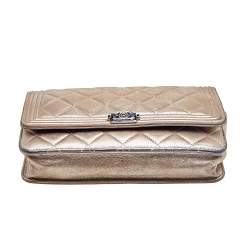 Pre Owned محفظة شانيل بوي جلد مبطن أخضر موس بسلسلة