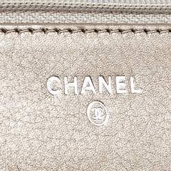 Pre Owned محفظة شانيل بوي جلد مبطن أخضر موس بسلسلة