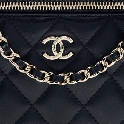 Pre Owned Chanel Black Quilted Leather Small Vanity Case Bag
