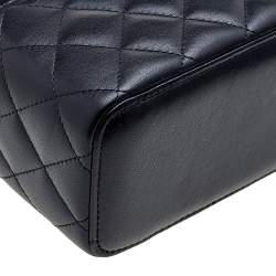 Pre Owned Chanel Black Quilted Leather Small Vanity Case Bag