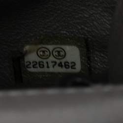 مملوكة مسبقًا Chanel Grey Shimmer Chevron Suede Mini CC Square Flap Bag