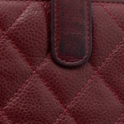 مملوكة مسبقًا محفظة شانيل فرينش جلد كافيار مبطن أحمر داكن بقلاب طويلة 