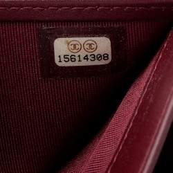 مملوكة مسبقًا محفظة شانيل فرينش جلد كافيار مبطن أحمر داكن بقلاب طويلة 