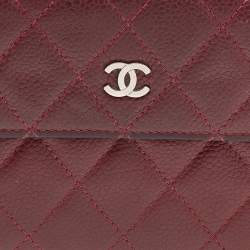 مملوكة مسبقًا محفظة شانيل فرينش جلد كافيار مبطن أحمر داكن بقلاب طويلة 